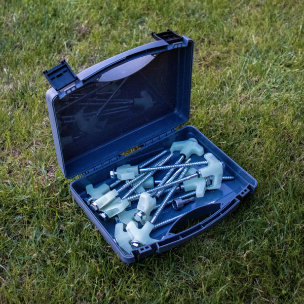 Supex Glow-in-the-Dark Screw In Peg Kit - 16 Piece