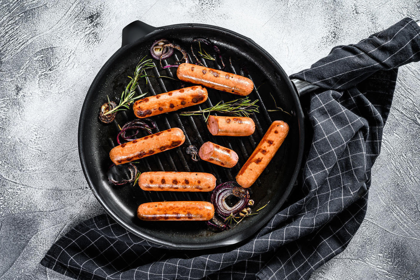 Wildtrak Cast Iron Round Grill Pan - 24cm