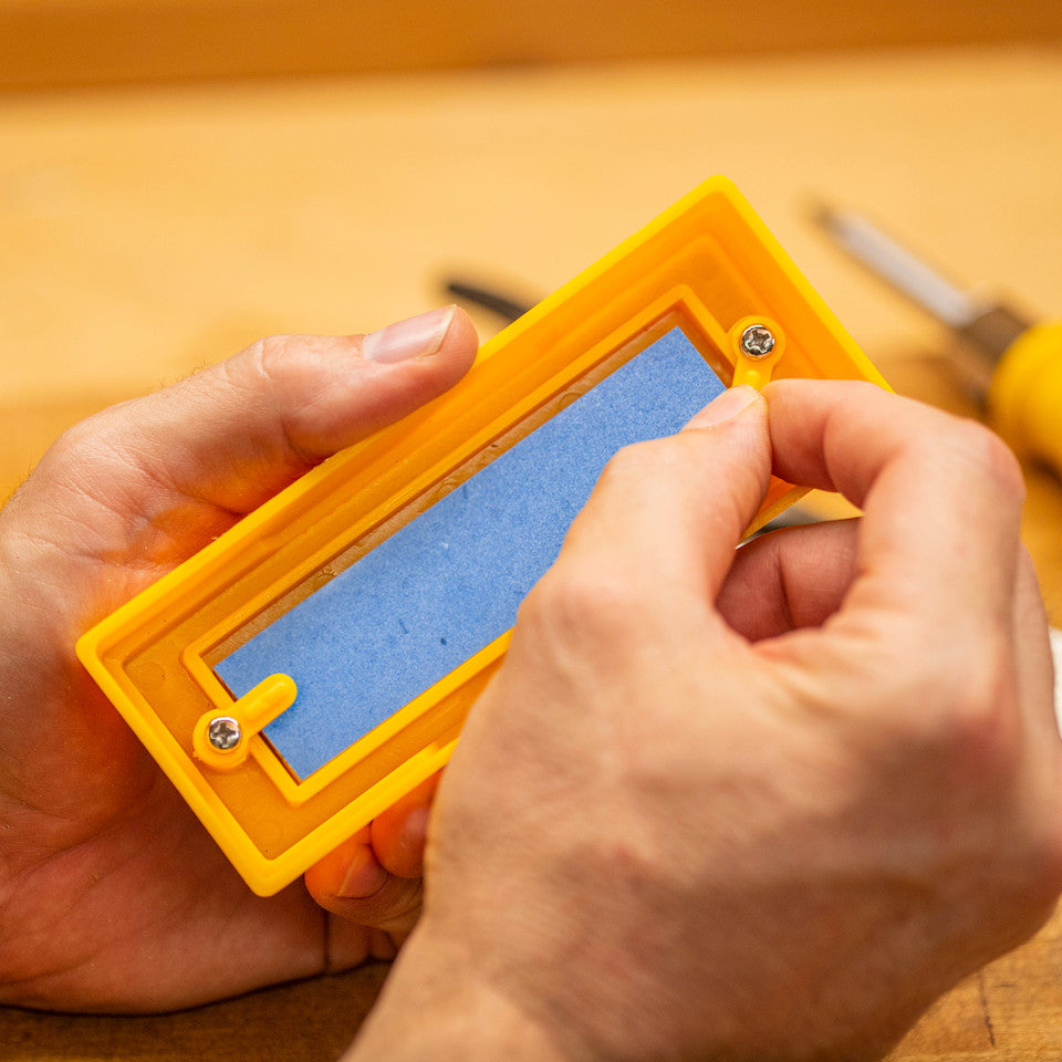 Smiths Combination Bench Stone Kit with Honing Solution