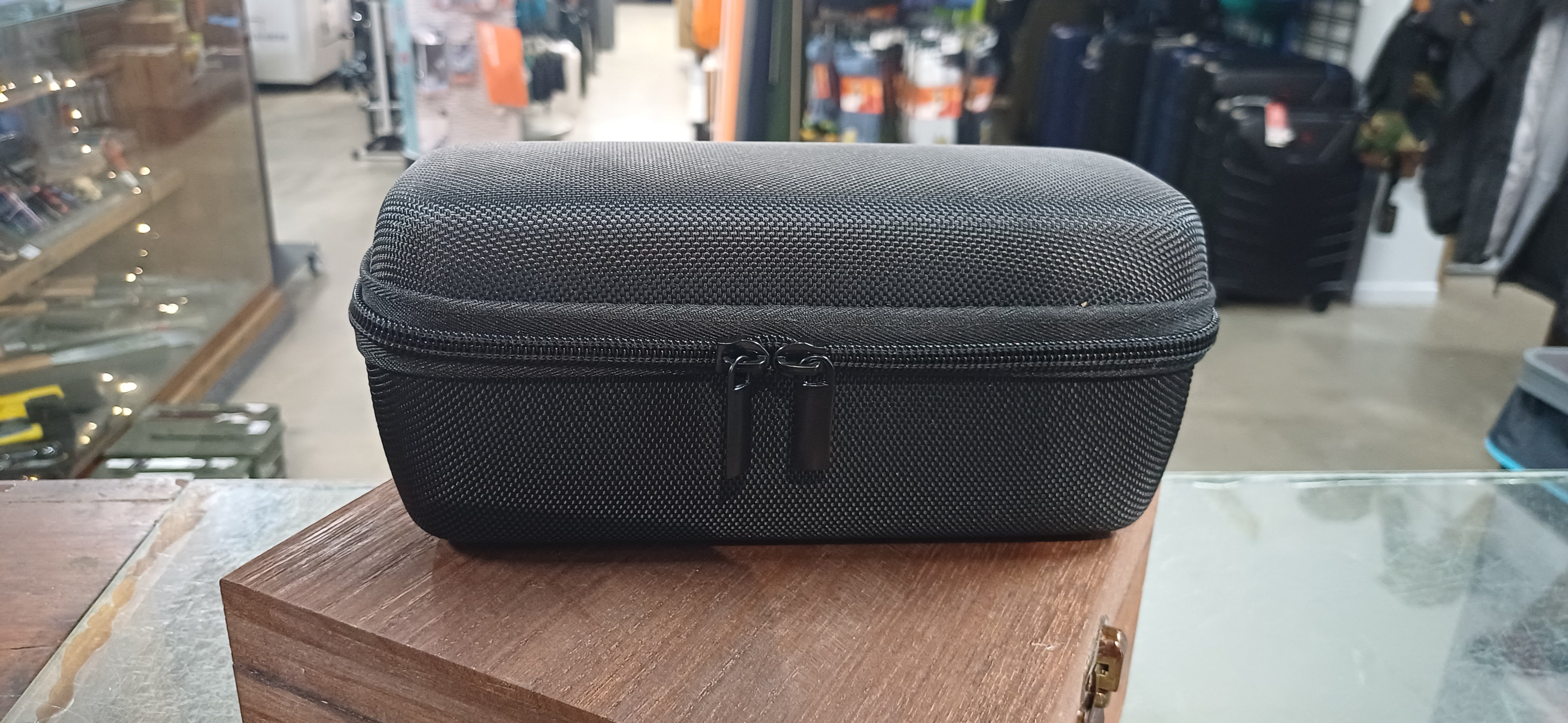 Emergency Solar Crank Radio Carry Case